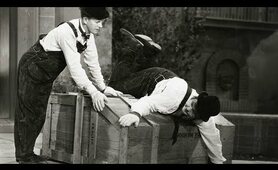Laurel & Hardy - The Music Box - 1932 - HD